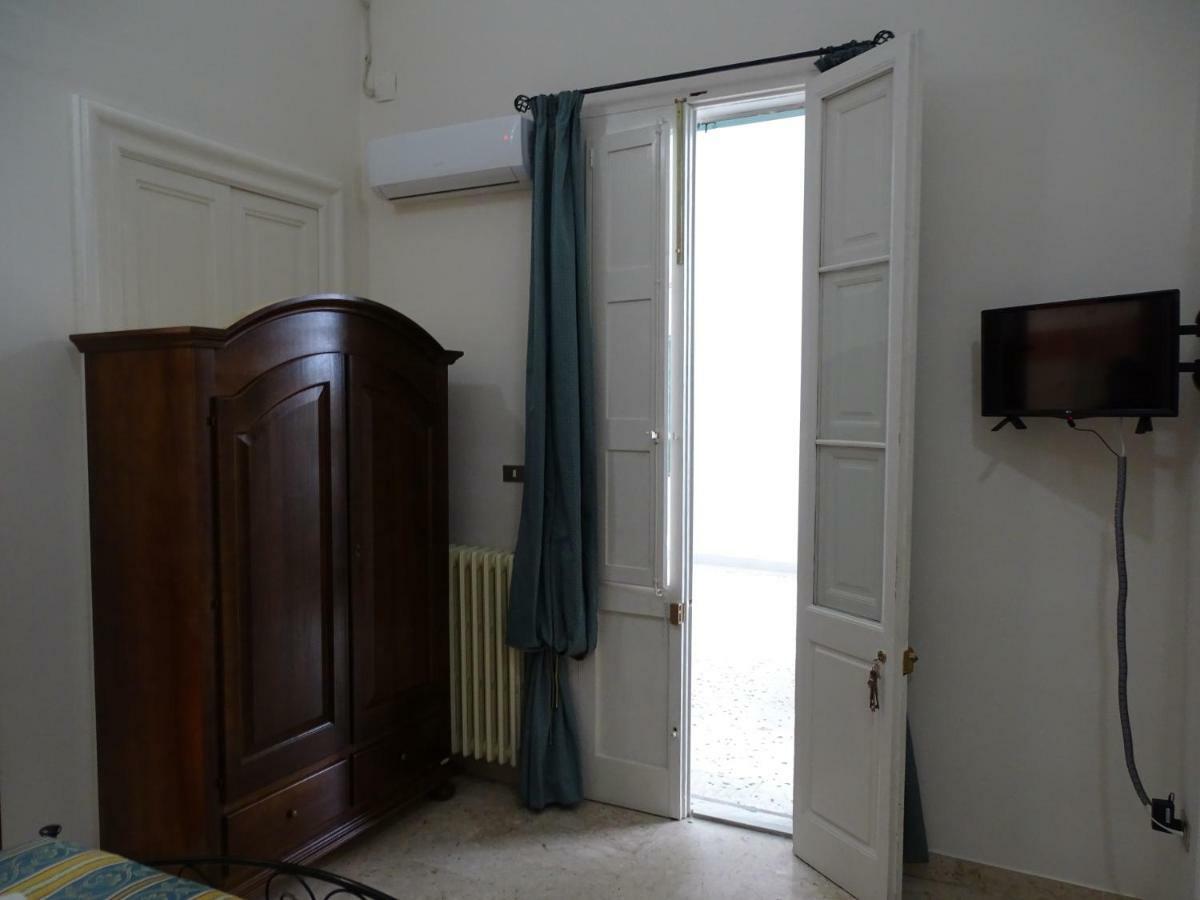 B&B New Antico Palazzo Parabita Zewnętrze zdjęcie